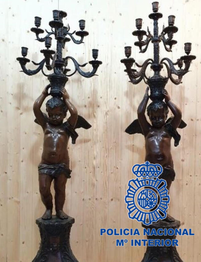 La Policía Nacional localiza en Toledo dos candelabros sustraídos de una vivienda de Torrent (Valencia) y detiene al autor del robo