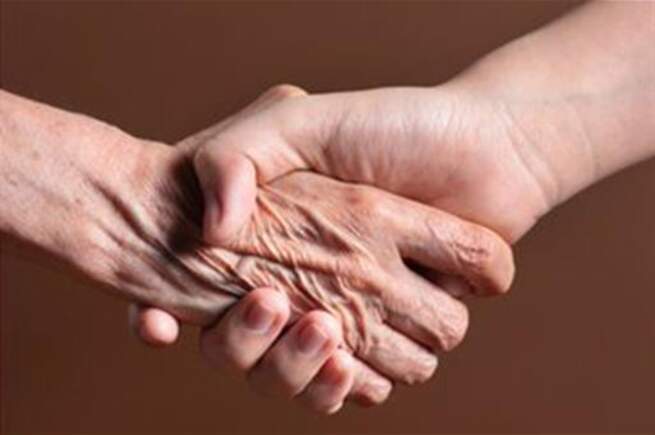 Sanidad promueve acciones para progresar en el abordaje del Alzheimer