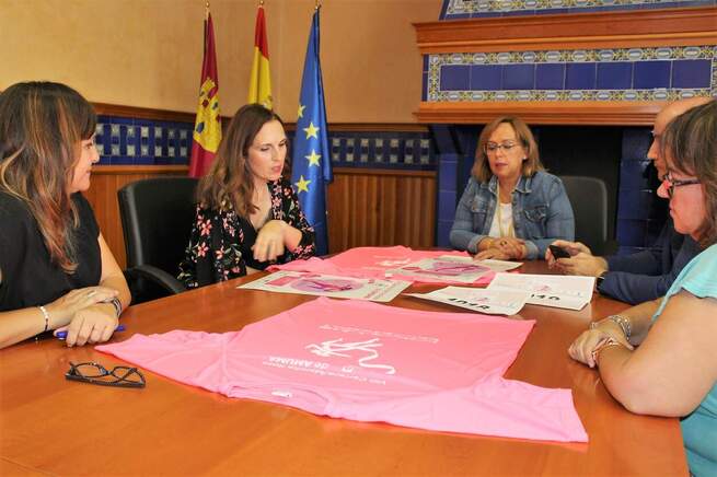 AMUMA recupera el carácter presencial para su Carrera Rosa que cuenta de nuevo con la plena colaboración del Gobierno de Castilla-La Mancha 