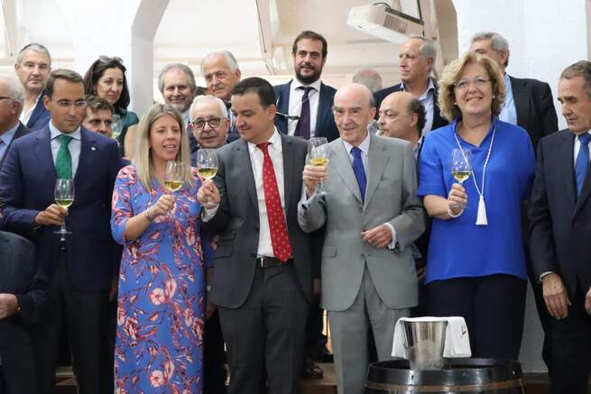 Castilla-La Mancha firma las resoluciones para la reestructuración de viñedo de la campaña 2022 por más de 25 millones de euros de ayudas para 1.000 viticultores