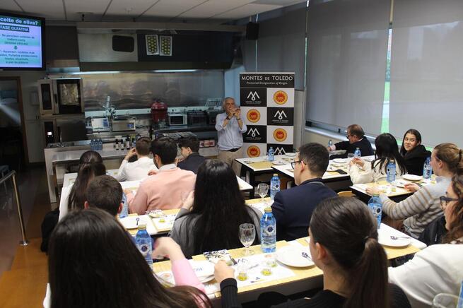 El futuro de la gastronomía gallega conoce la DOP Aceite Montes de Toledo 