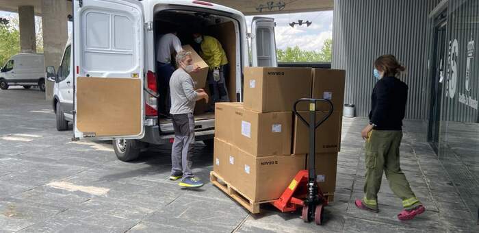 Castilla-La Mancha ha enviado esta semana una nueva remesa con cerca de 3,4 millones de artículos de protección a los centros sanitarios